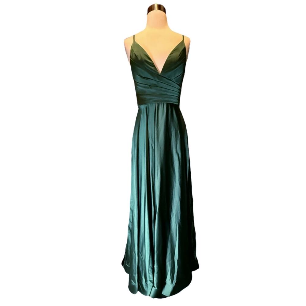 LA FEMME Emerald Green Satin Ball Gown Plunge V-Neck Dress Slit Evening 6 NWT - Picture 13 of 13